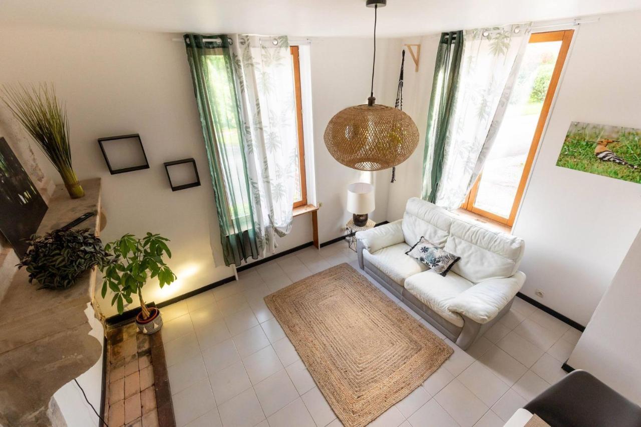 Maison La Cigogne Noire Hébergement de vacances La Loge-aux-Chevres